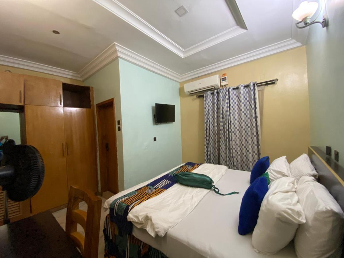 Nue-Crest Hotels & Suites Энугу Экстерьер фото